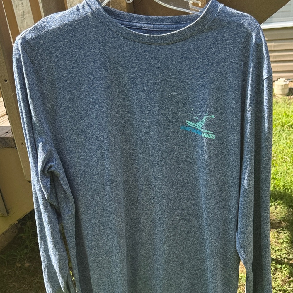 Gray Vineyard Vines Long Sleeve Shirt with Logo- Dryfit Medium